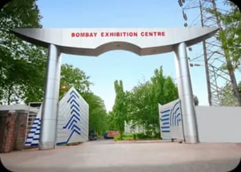 PCD Pharma Franchise vs Third-Party Manufacturing — Which One is Right for You?